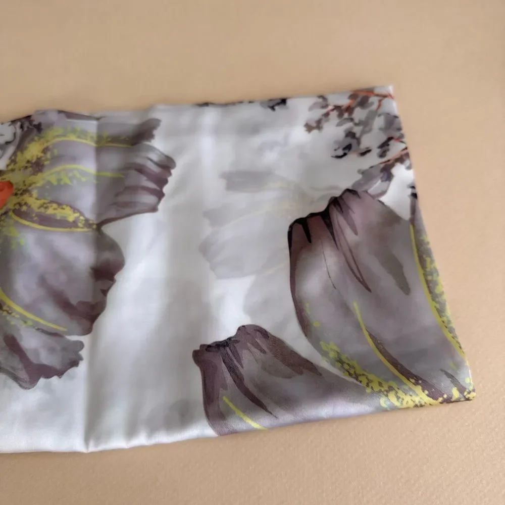 Floral Scarf P109
